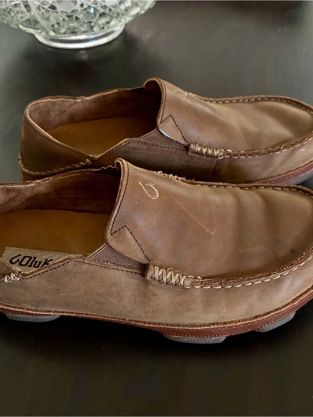 OluKai Moloa Men’s Nubuck Leather Slip On Shoes Mules Ray/Toffee Size 8.5